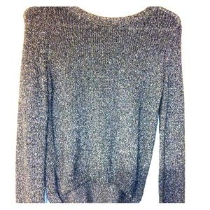H&M fun flirty sweater! Light weight! Great find